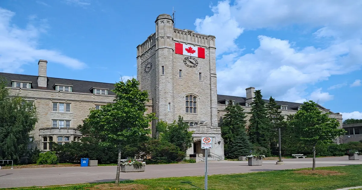 الدراسة في كندا الجامعات والتخصصات المتاحة